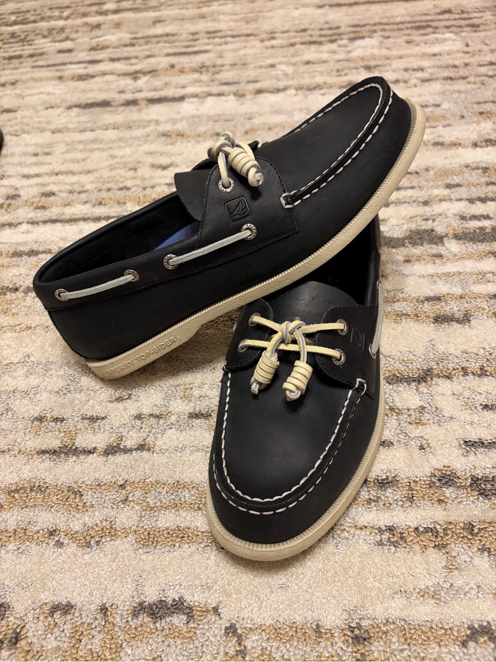 Sperry | Top Sider Black Boat Shoes with Contrast Laces size 11